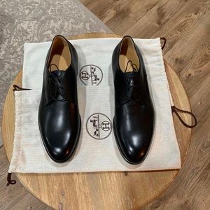 Hermes mens black dress shoe with shoe dust bag original.